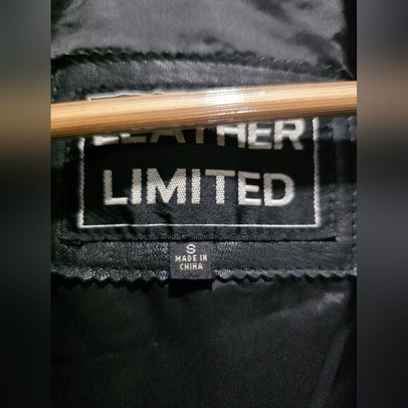 Authentic Vintage Real Leather Moto Jacket Buckle Side Sz S Flawed Crop - Picture 10 of 13